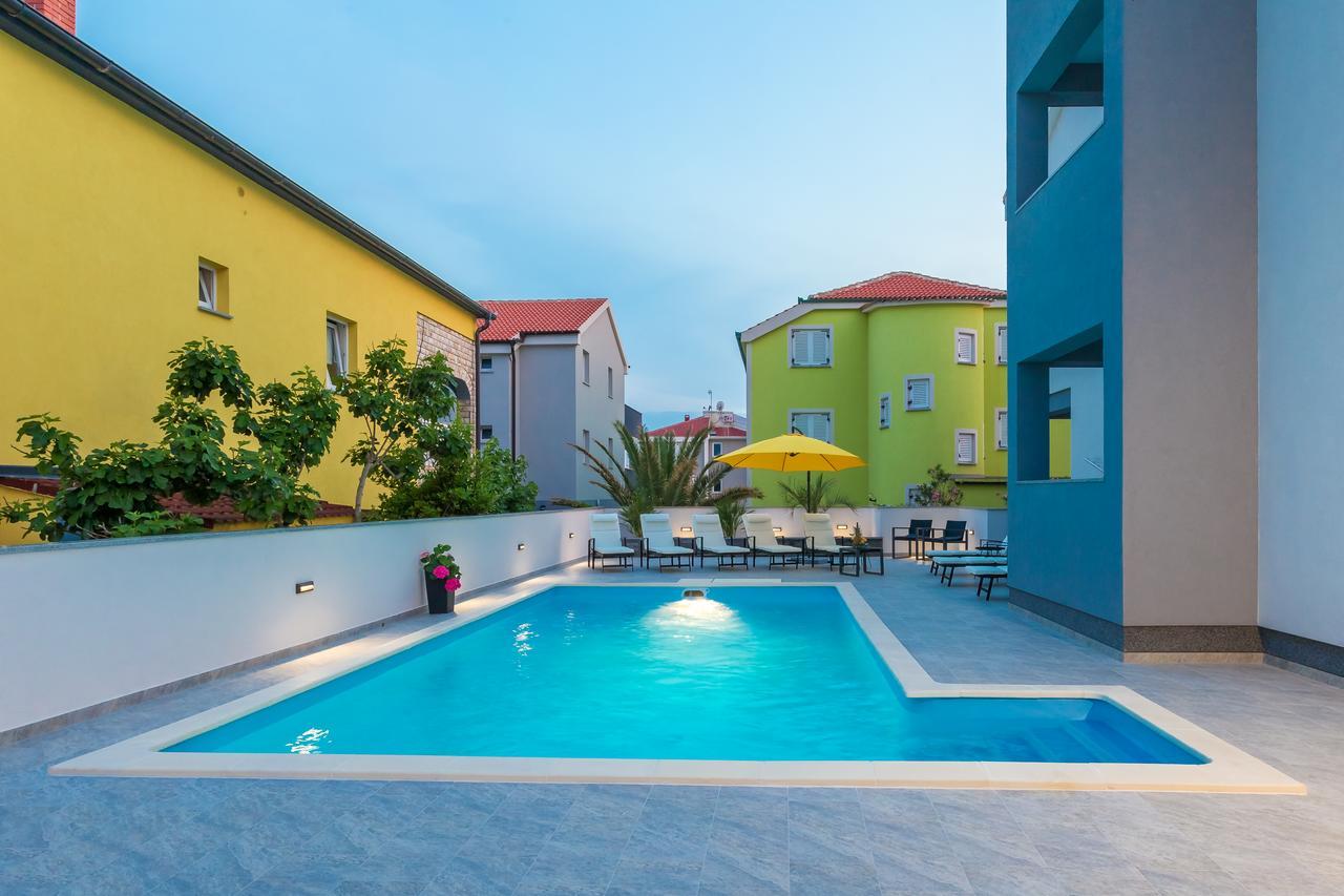 Lucky Luke Pool Apartments Novalja Extérieur photo
